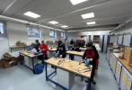 Projekt Hrací kostka ze dřeva: Děti sedmého ročníku zkoušejí své řemeslné dovednosti