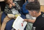 Čtení na palubě – plavčíci a cestovatelé spolu v akci!